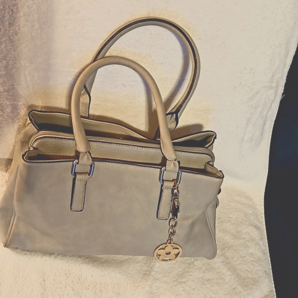 BUENO BAG-GREIGE COLOR COMPLETE WITH OPTIONAL SHOULDER STRAP